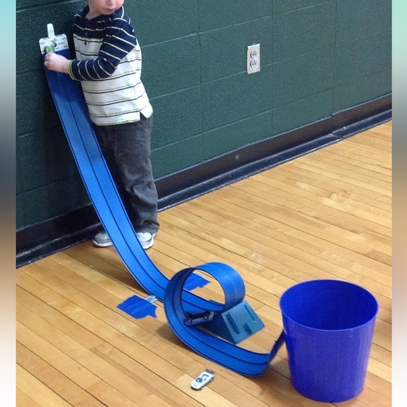 BluTrack Starter Set Toy Racetrack 15 ft - Picture 3 of 5